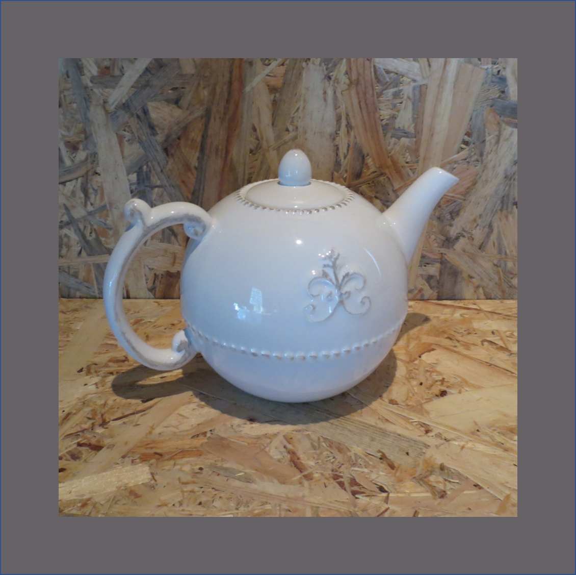 damask-tea-pot